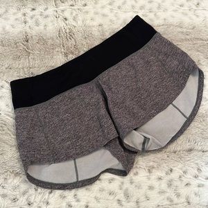 Lululemon Speed-Up Low Rise 2.5” short Heather Lux Multi Black/Black Sz 4